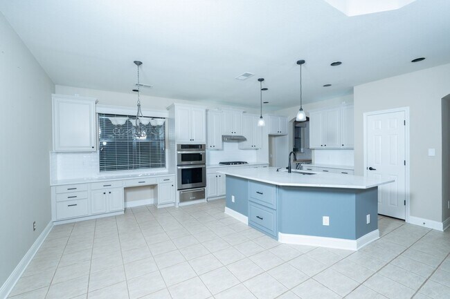 Photo - 2551 Brazos Dr- House
