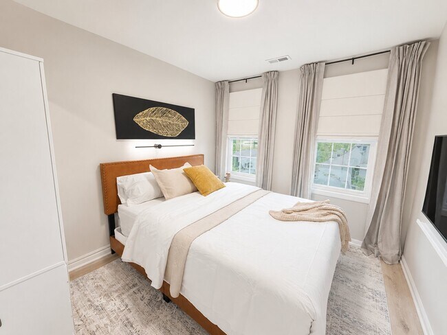 Foto del edificio - 2200 Mountain Mist Ct