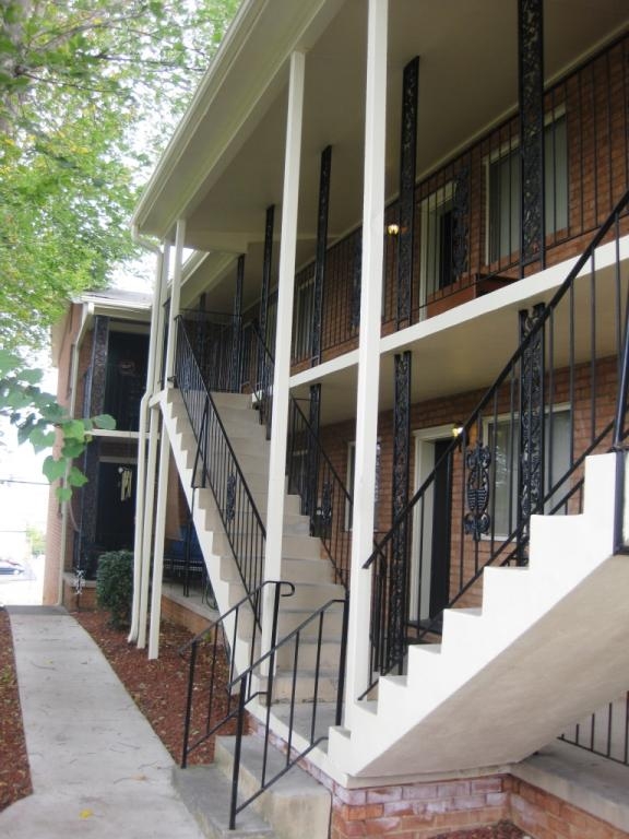 Building Photo - Mountain Avenue Apartments