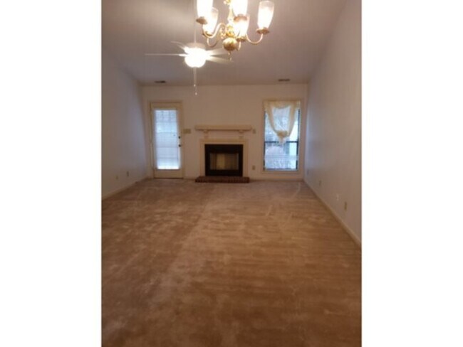 Foto del edificio - 2110 Wexford Oaks Court Fayetteville, Nc 2...