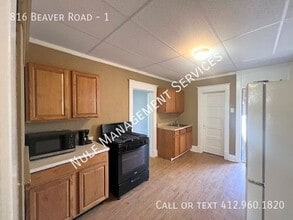 Building Photo - 816 Beaver Rd