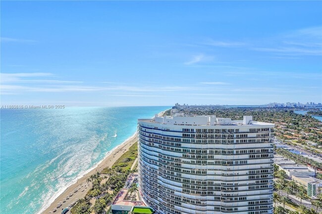 Foto del edificio - 9703 Collins Ave