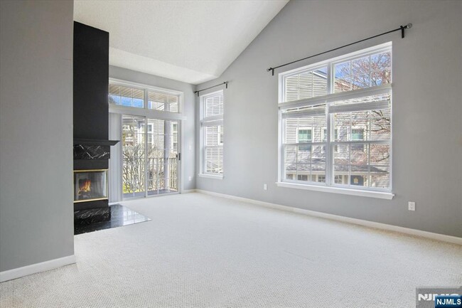 Building Photo - 1125 Hyde Park Ct