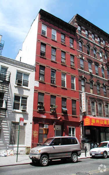 Building Photo - 75 Madison St