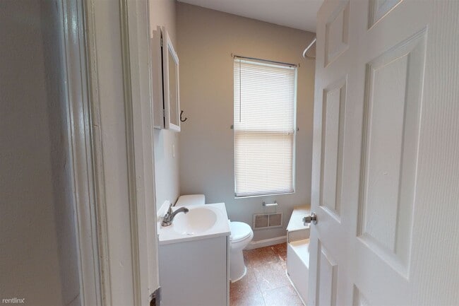 Building Photo - 5 br, 2 bath House - 2215 N SYDENHAM ST Un...