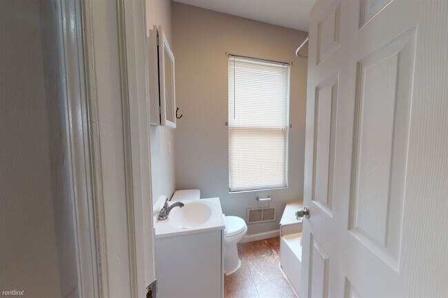 Foto del edificio - 5 br, 2 bath House - 2215 N SYDENHAM ST Un...