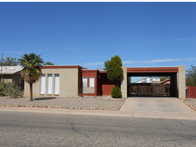 Located Close to School - Located Close to School House