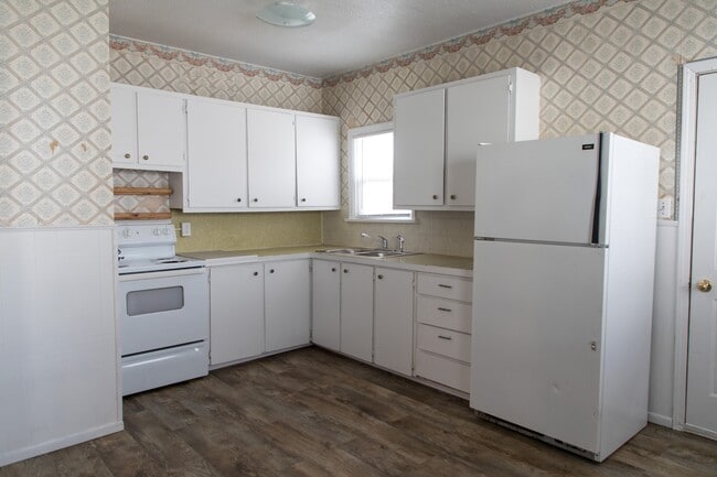 Building Photo - 717 NW 2nd St