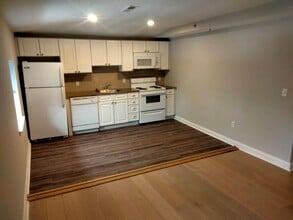 Building Photo - 38 Imlay St