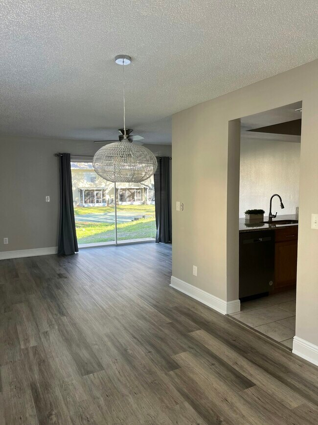 Building Photo - 5114 Sunridge Palms Dr
