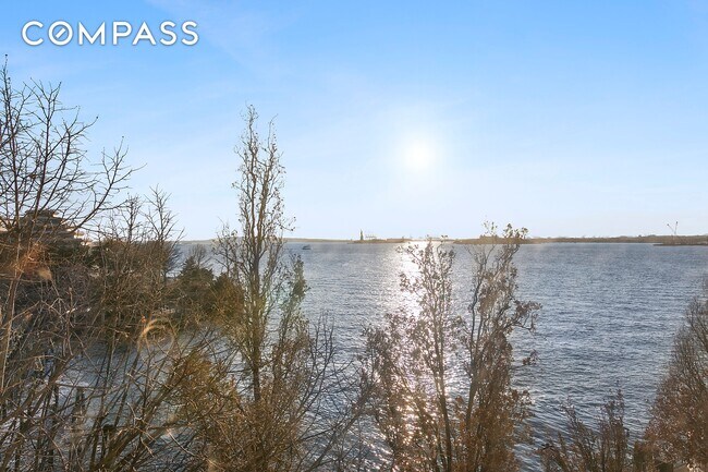 Foto del edificio - 21 S End Ave