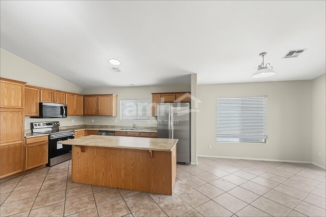 Building Photo - 17180 W Port Royale Ln