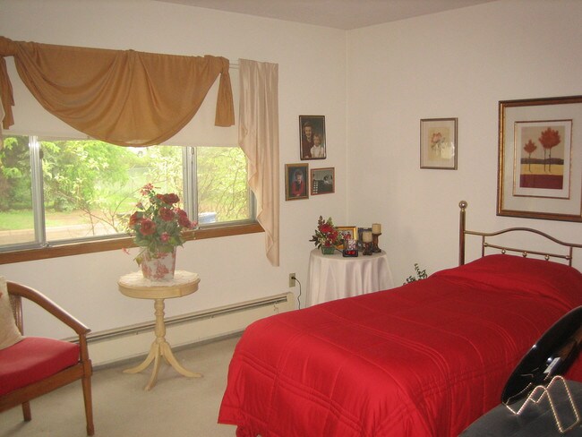 Building Photo - 2120 State Ave