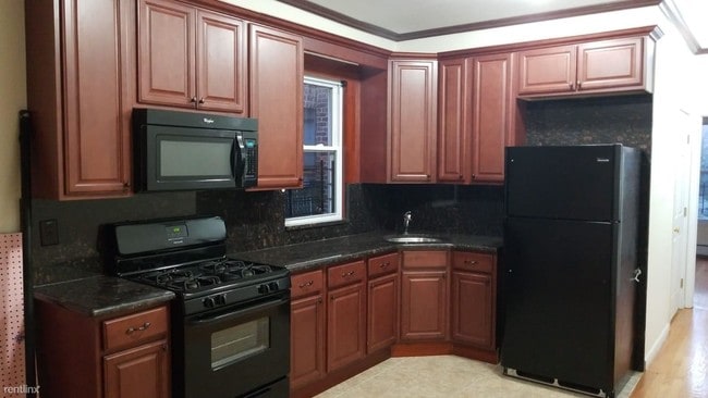 Building Photo - 2 br, 1 bath  - 262 Bergen Ave