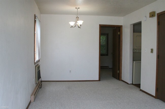 Foto del edificio - 1 br, 1 bath Apartment - 2537 Hope Dr