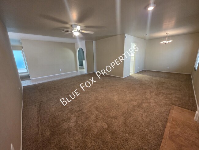 Building Photo - 2357 W Ocelot Dr