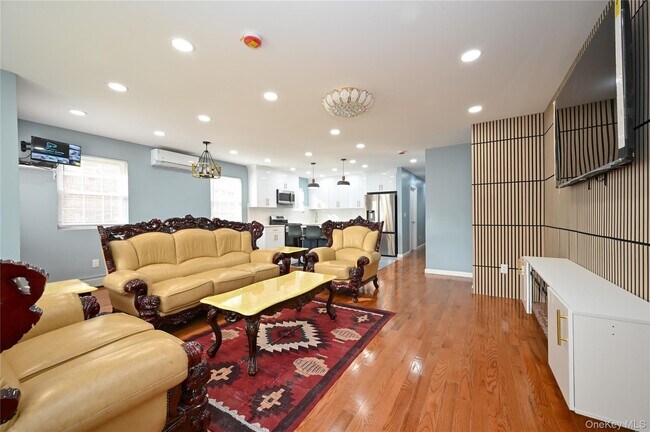 Foto del edificio - 198-19 118th Ave