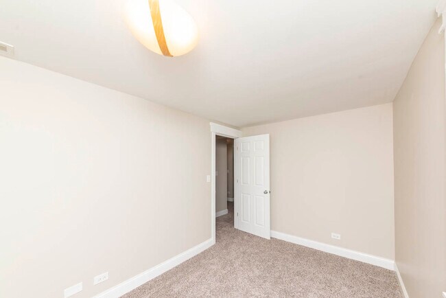 Foto del edificio - 4319 N Lawndale Ave