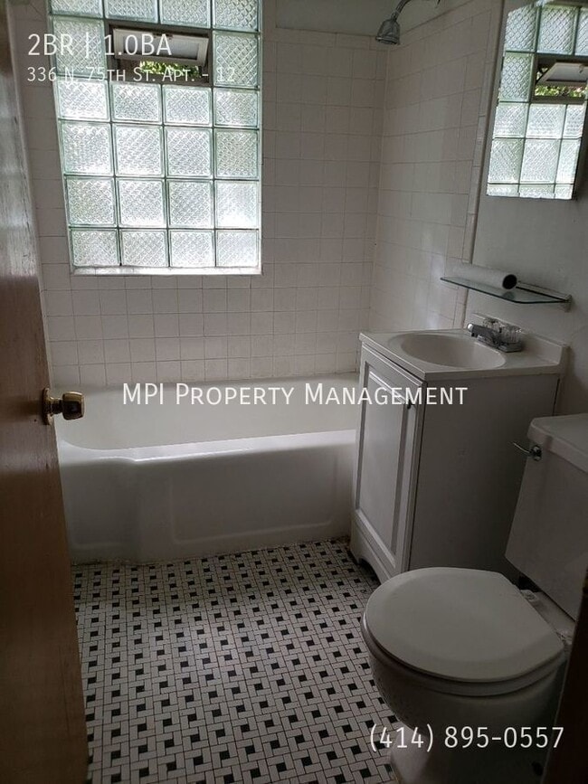 Building Photo - 336 N 75th St