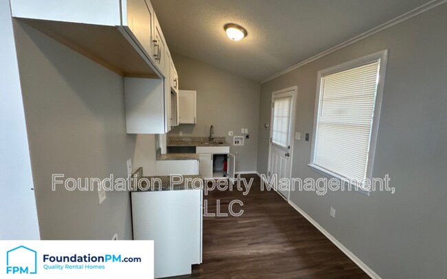 Foto del edificio - 2252 Cassie Ave