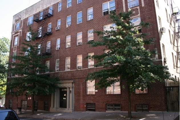 Primary Photo - 2134 Vyse Ave