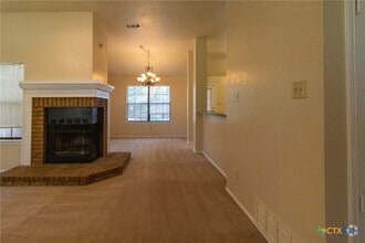 Building Photo - 205 Tomahawk Dr