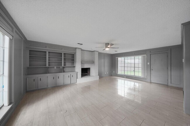 Foto del edificio - 3102 Hollow Cir