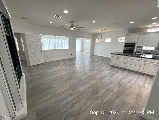 Foto del edificio - 1699 Rockcrest Hills Ave