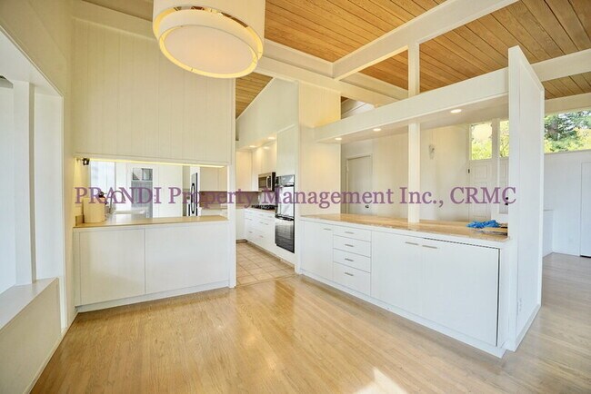 Foto del edificio - 35 Spring Rd