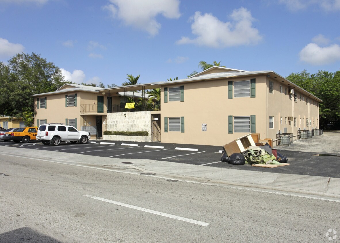 Primary Photo - 12155 NE 6th Ave