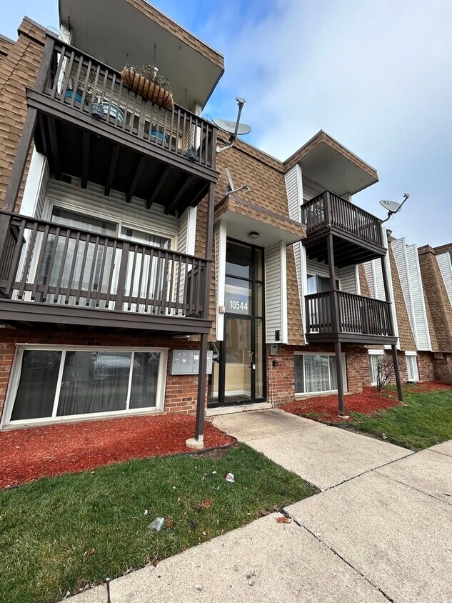 Primary Photo - 10544 Brooks Ln
