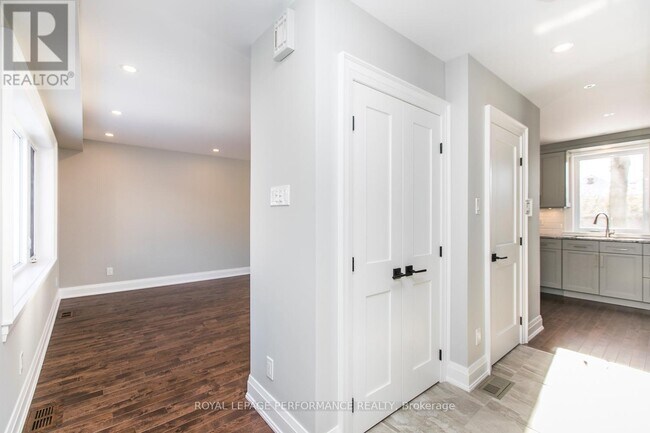 Photo du bâtiment - 22 Wolff St