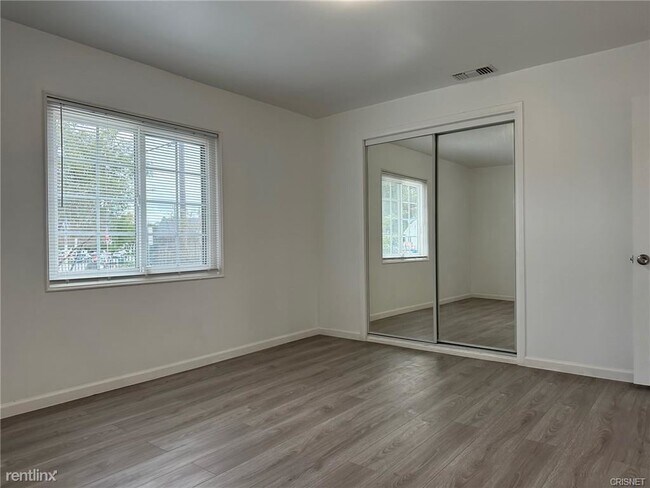 Foto del edificio - 3 br, 2 bath House - 9000 Sylmar Ave