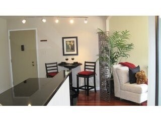 Entrada - 235 Boardwalk Ave