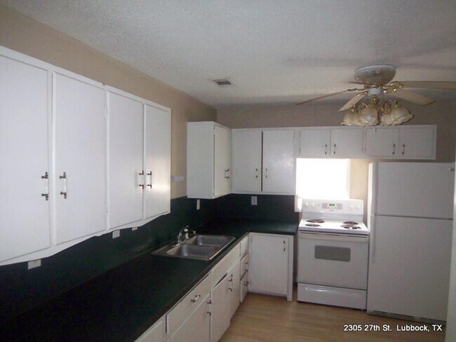 Foto del edificio - 2305 27th St