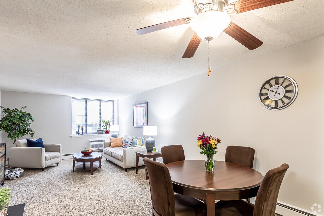 Sagamore Hills Apartments in Middletown, CT