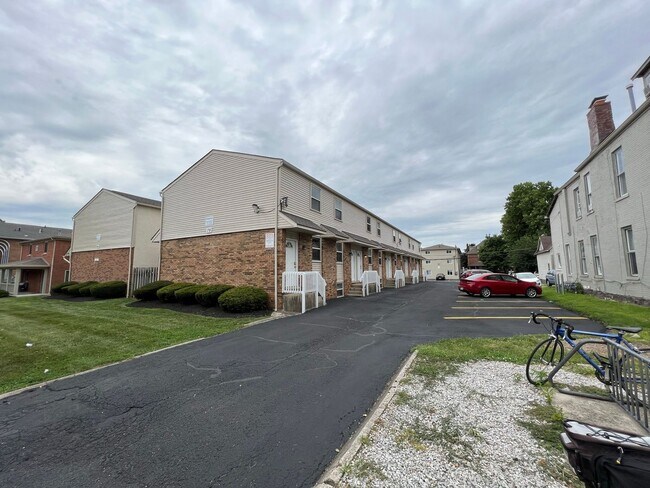 Foto del edificio - 84 W 9th Ave