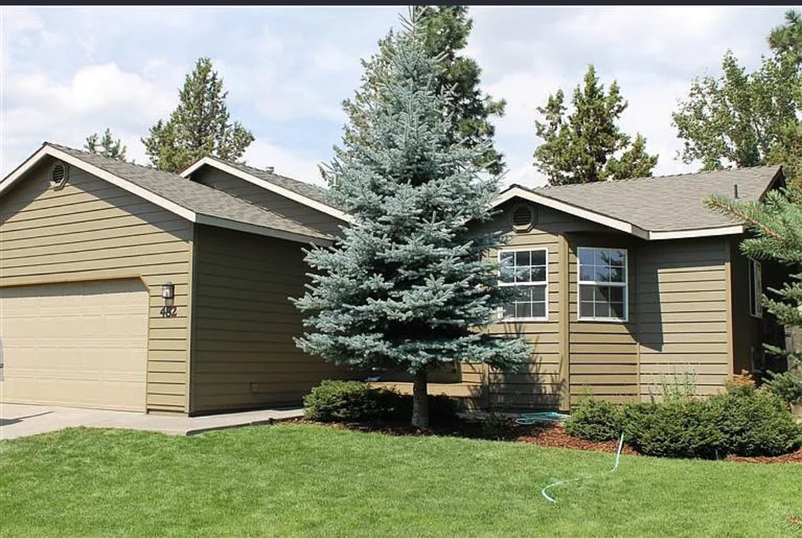 Primary Photo - 482 SW Forest Grove Dr
