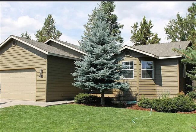 Building Photo - 482 SW Forest Grove Dr