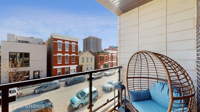 Foto del edificio - 720 N Willard Ct
