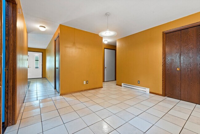 Foto del edificio - 1815 W Brewster St