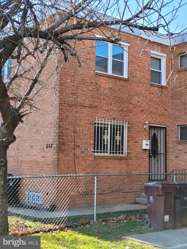 Primary Photo - 503 N Spruce St