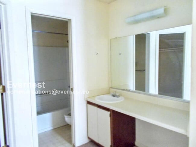 Foto del edificio - 105K Stratford Dr