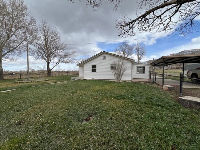 Building Photo - 21296 Rd C