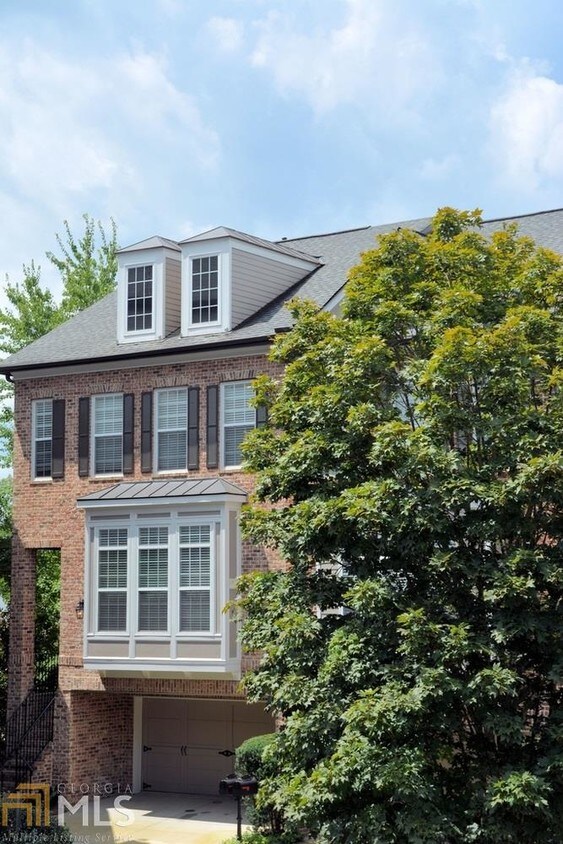 Foto principal - 2662 Rivers Edge Dr NE