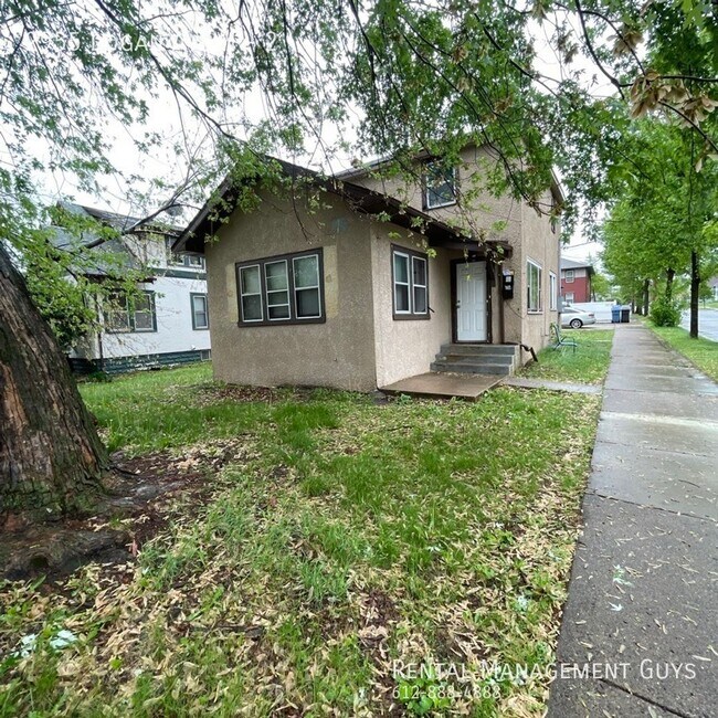 Foto del edificio - 2955 N Logan Ave