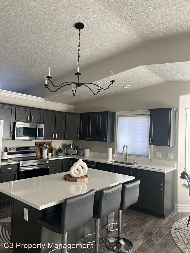 Building Photo - 3 br, 2 bath House - 1121 Elgin Ct