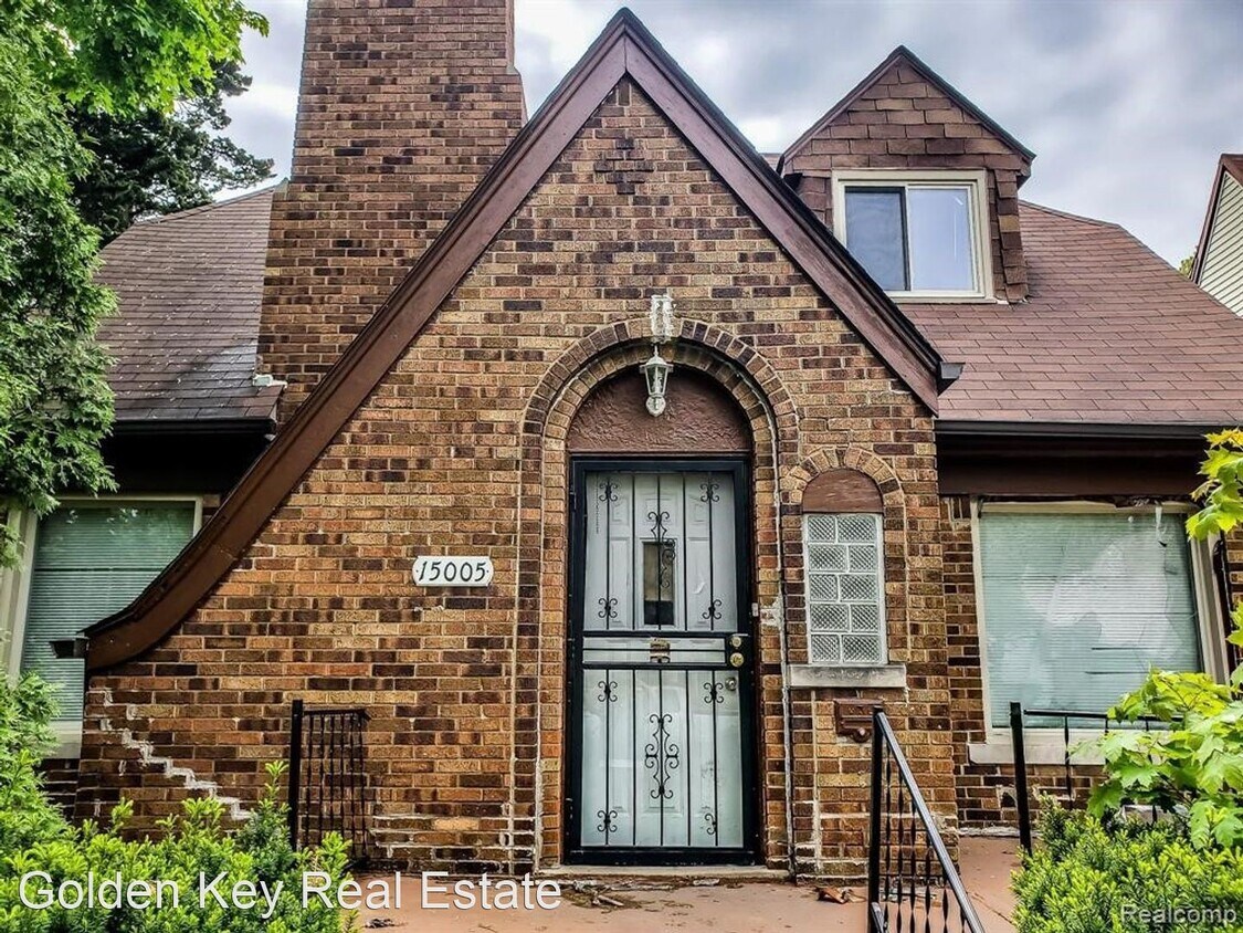 3 br, 1.5 bath House 15005 Mettetal St House for Rent in Detroit