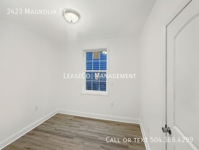 Photo - 2423 Magnolia St House