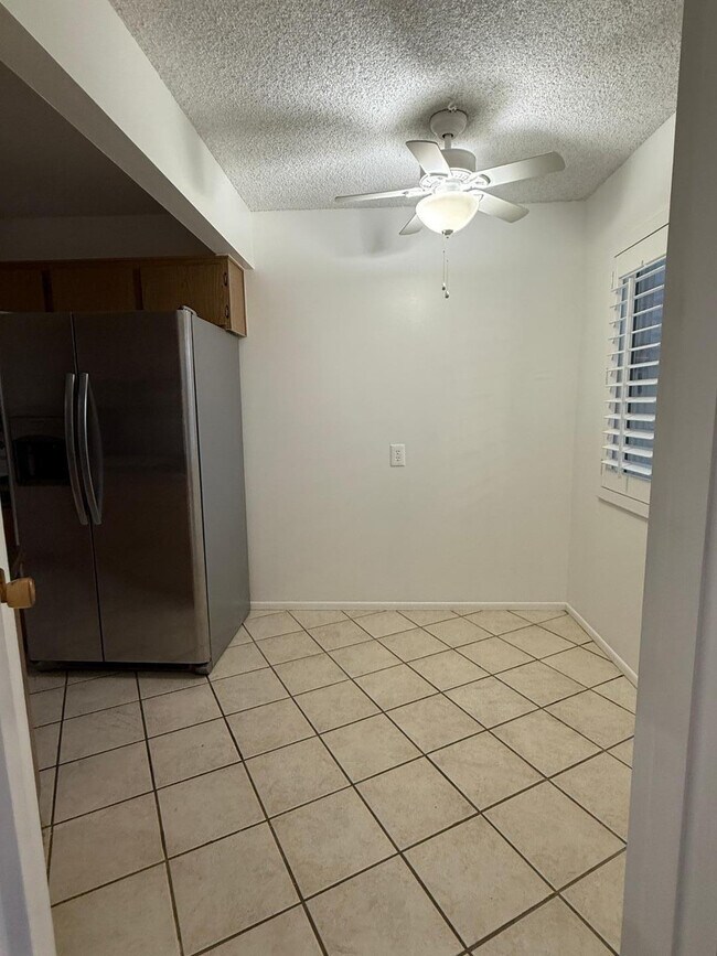 Foto del edificio - 16653 N 103rd Ave